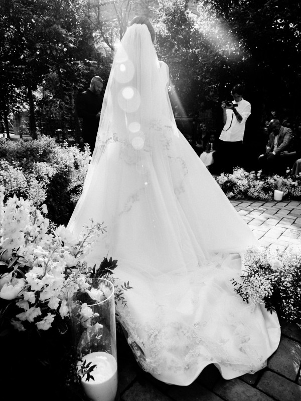 Свадьба в сказочном саду