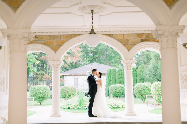 My Breath: нежная свадьба в окружении роз