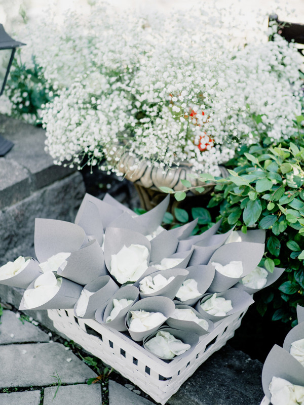 Свадьба в сказочном саду