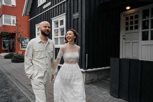 Свадьба на черном пляже в Исландии