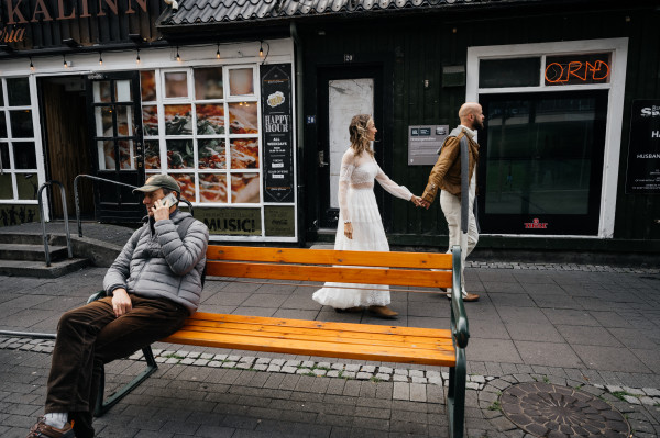 Свадьба на черном пляже в Исландии