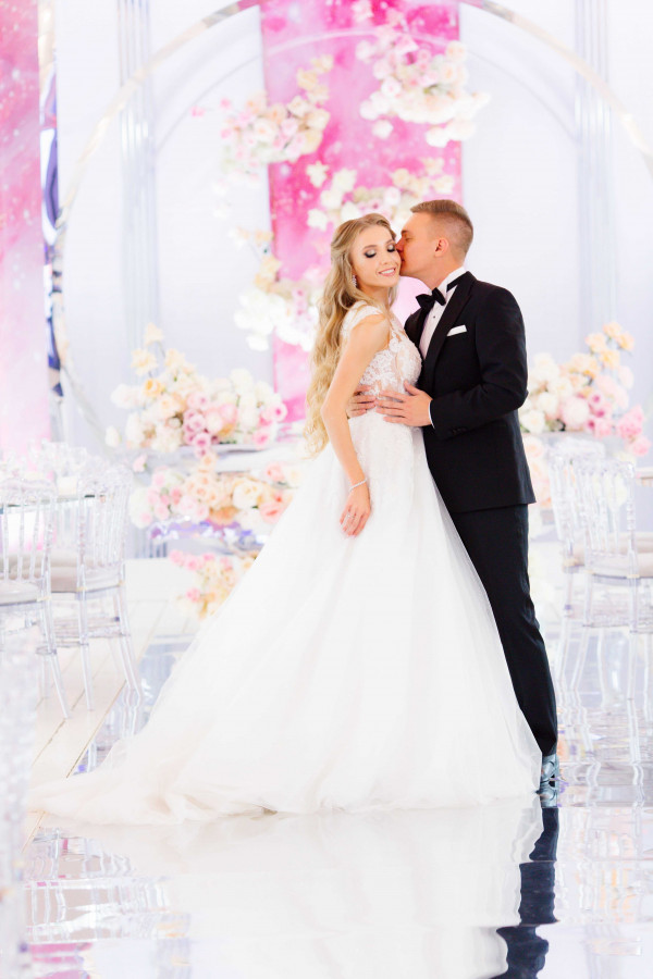 My Breath: нежная свадьба в окружении роз