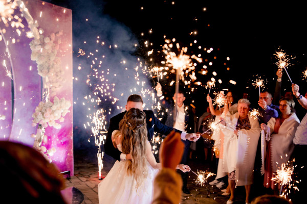 My Breath: нежная свадьба в окружении роз