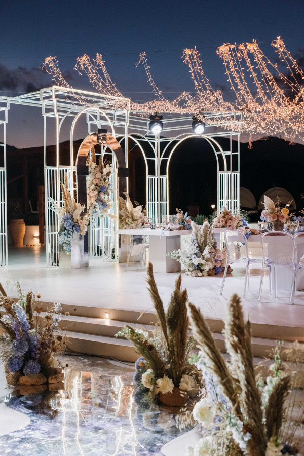 Свадьба на белоснежной вилле в Греции