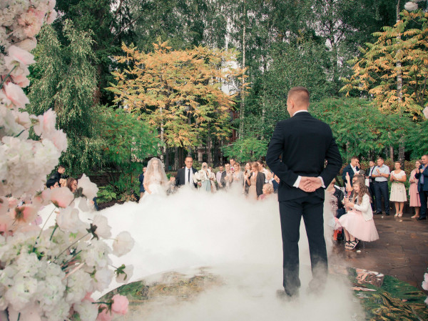 My Breath: нежная свадьба в окружении роз