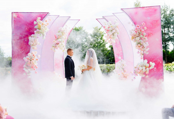 My Breath: нежная свадьба в окружении роз