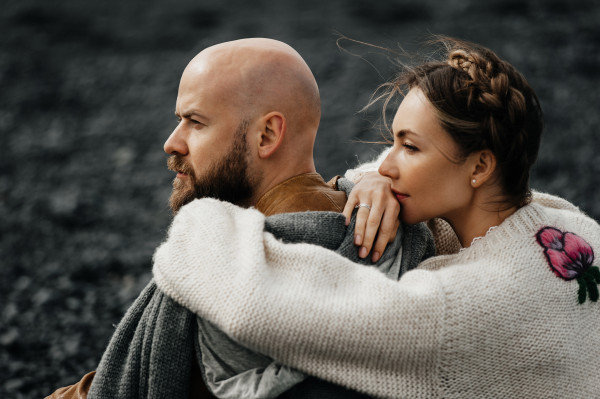 Свадьба на черном пляже в Исландии