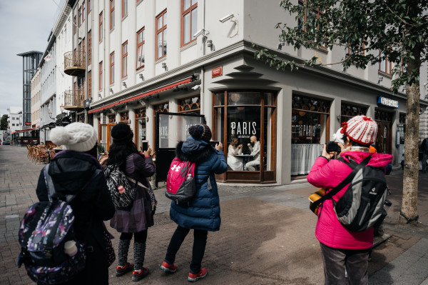 Свадьба на черном пляже в Исландии
