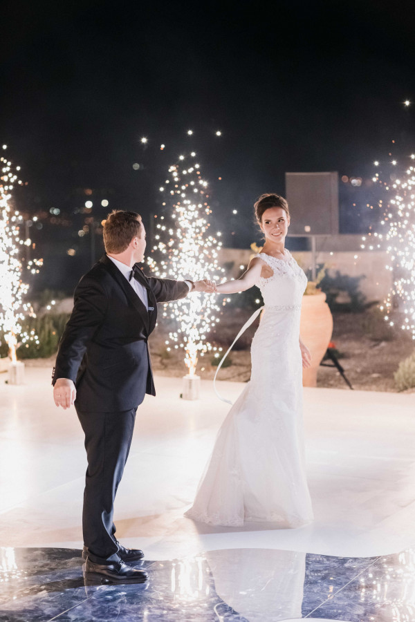 Свадьба на белоснежной вилле в Греции