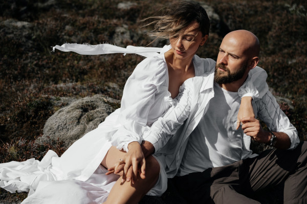 Свадьба на черном пляже в Исландии