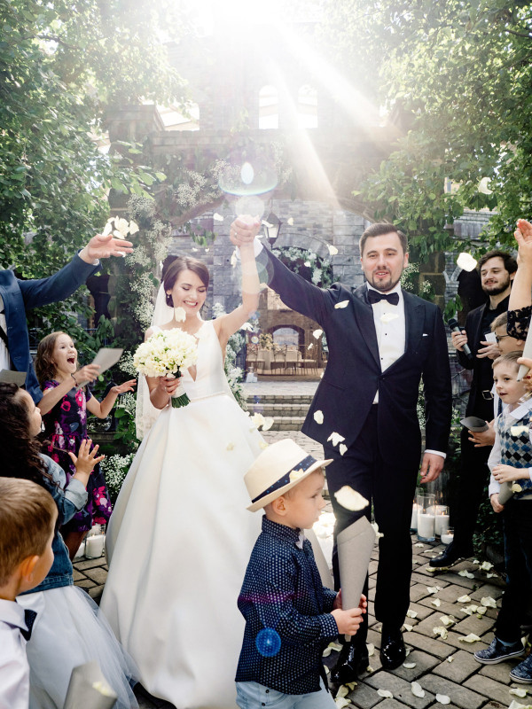 Свадьба в сказочном саду