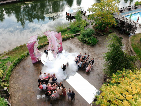 My Breath: нежная свадьба в окружении роз