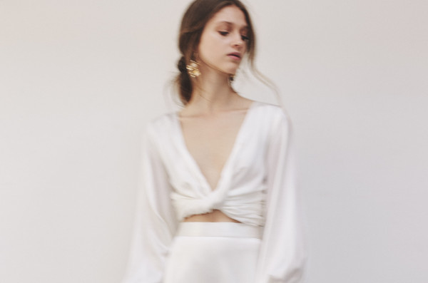 Шелковое платье-комбинация — лучший наряд для танцев