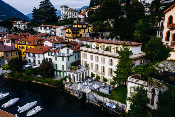 Свадебная вечеринка на озере Комо