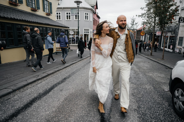 Свадьба на черном пляже в Исландии