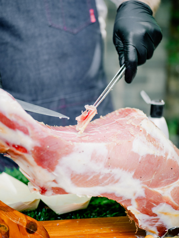 Свадьба в сказочном саду