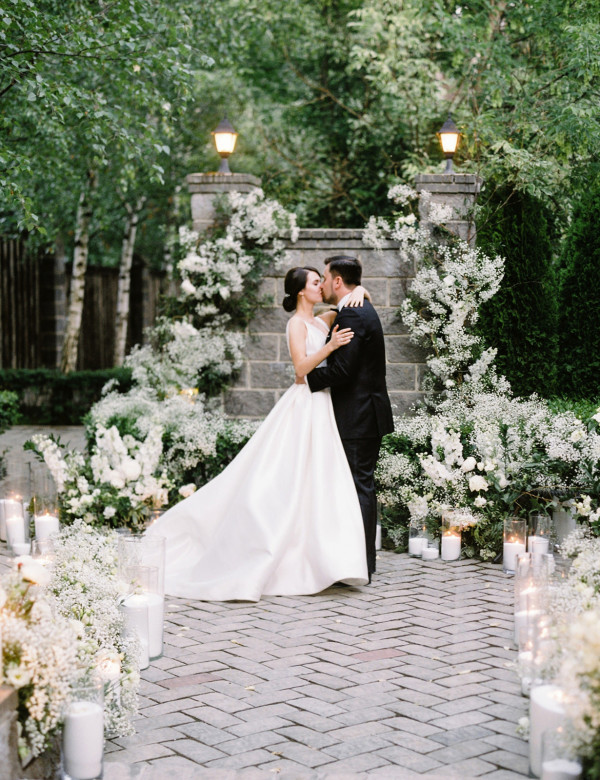 Свадьба в сказочном саду