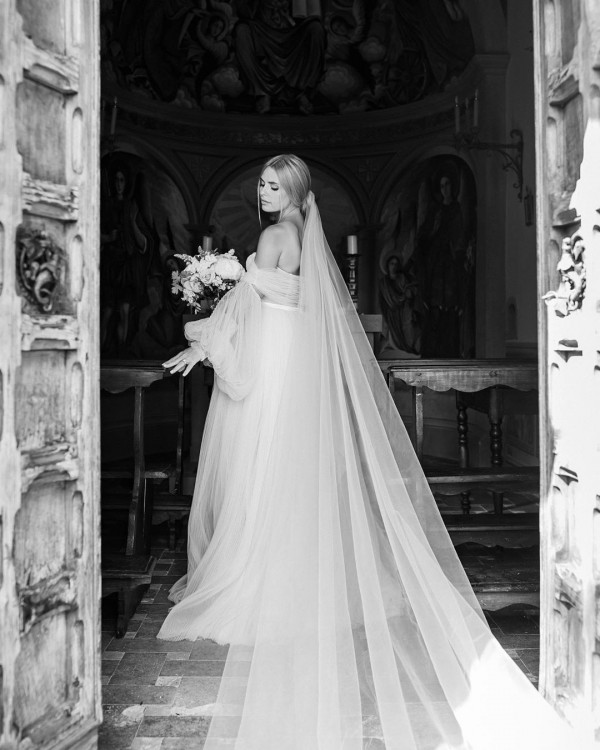 Свадебные платья с объемными рукавами – тренд