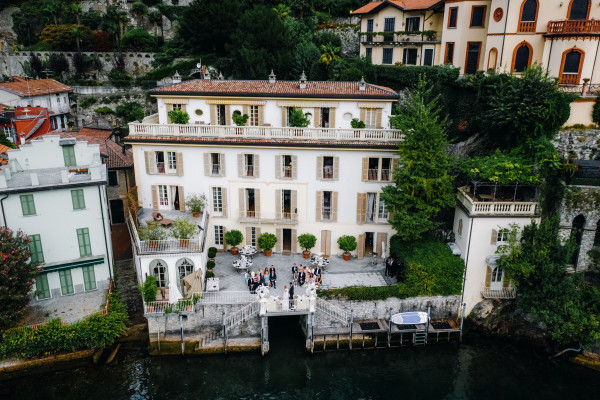 Свадебная вечеринка на озере Комо