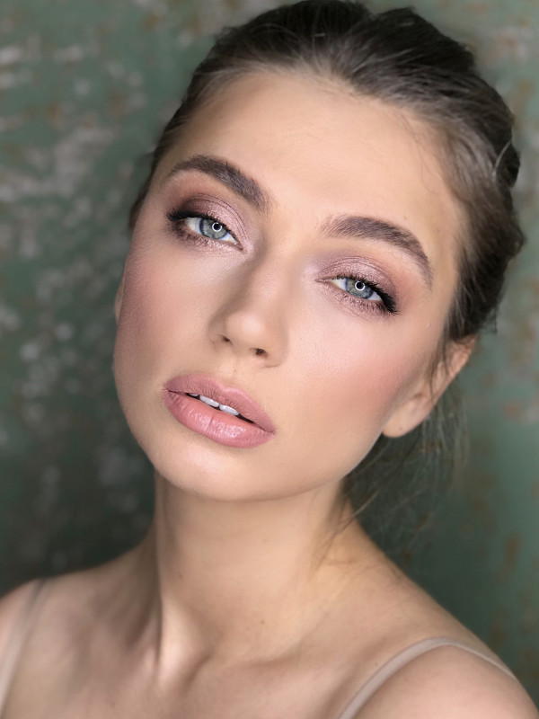 Свадебный макияж: самые стойкие нюдовые помады