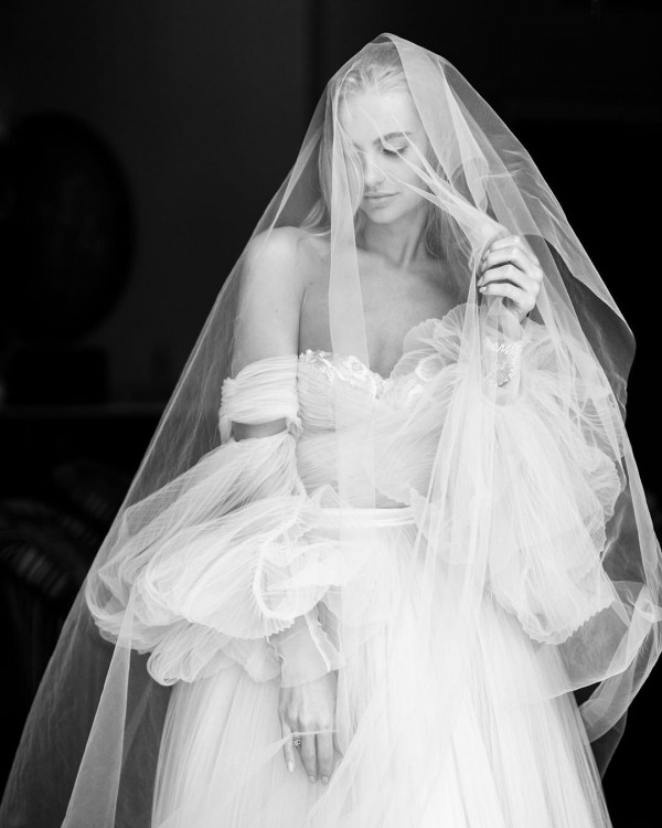 Свадебные платья с объемными рукавами – тренд