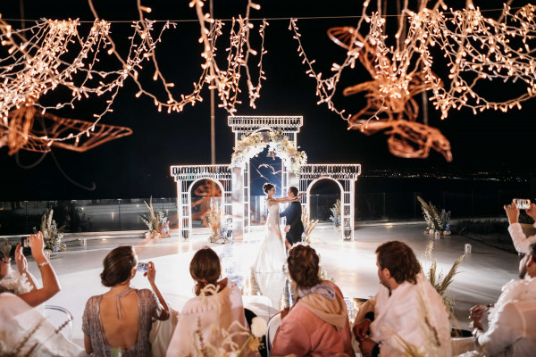 Свадьба на белоснежной вилле в Греции