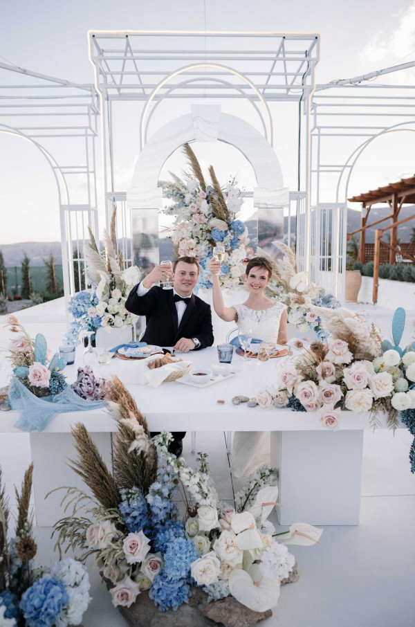 Свадьба на белоснежной вилле в Греции