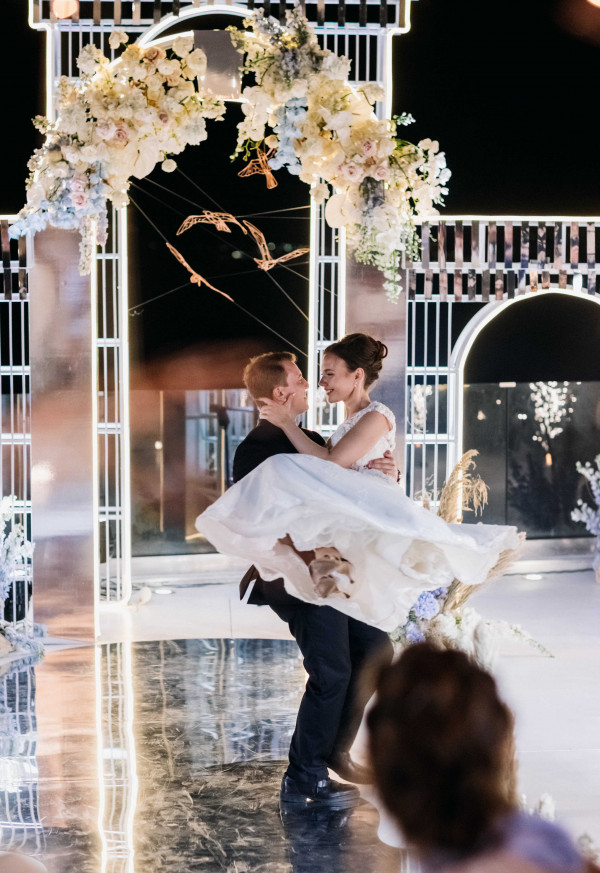 Свадьба на белоснежной вилле в Греции