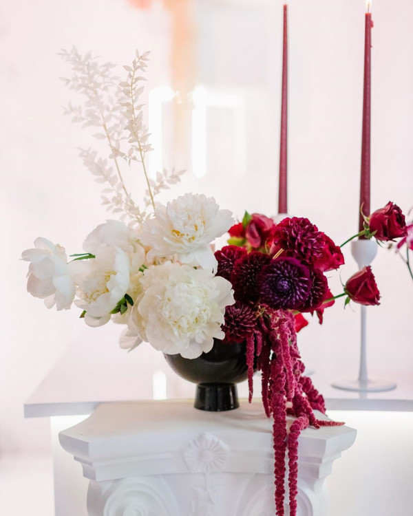 Нежные букеты невесты для зимних свадеб