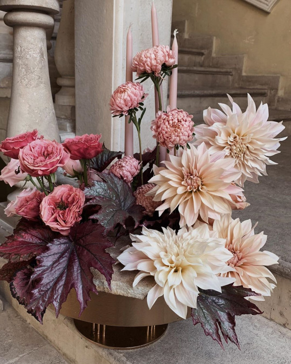 Нежные букеты невесты для зимних свадеб