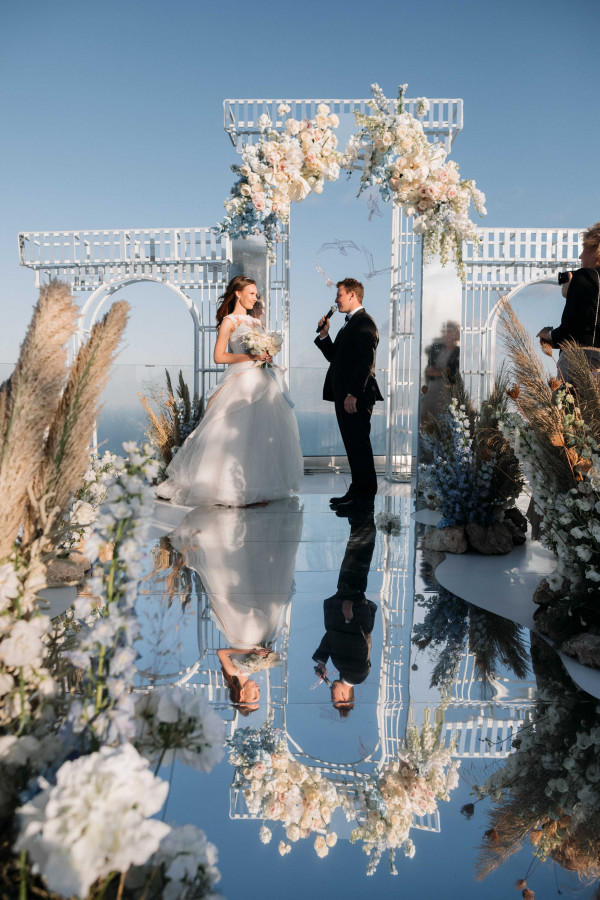 Свадьба на белоснежной вилле в Греции