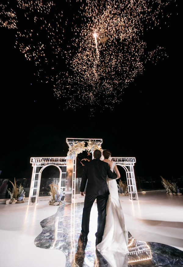 Свадьба на белоснежной вилле в Греции