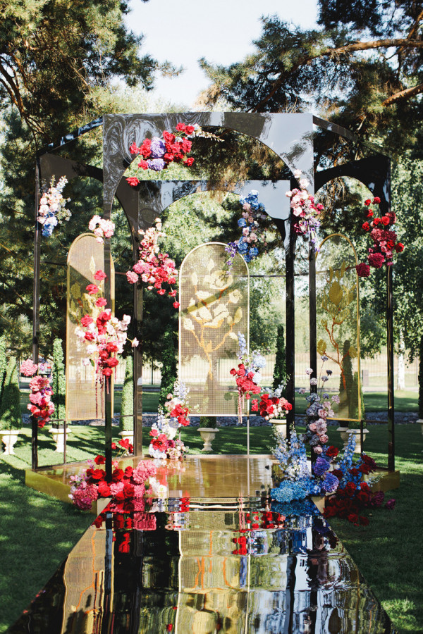 Свадебная фотозона: где поставить и как оформить