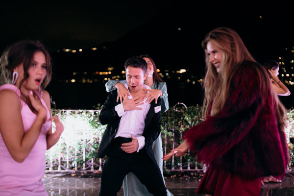 Свадебная вечеринка на озере Комо