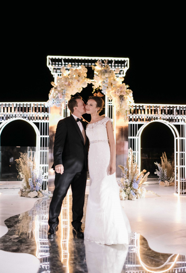 Свадьба на белоснежной вилле в Греции