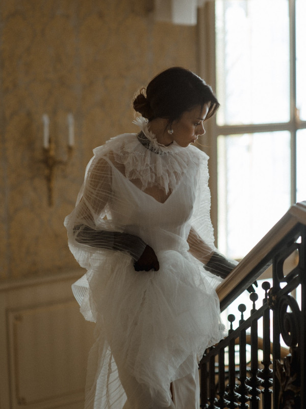 Игривая или серьезная? Два образа невесты в