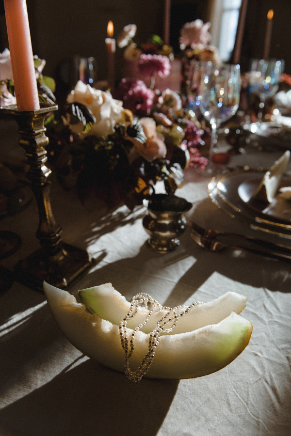 Игривая или серьезная? Два образа невесты в