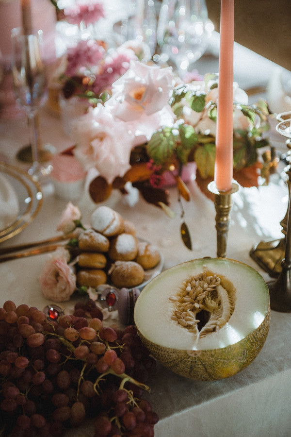 Игривая или серьезная? Два образа невесты в