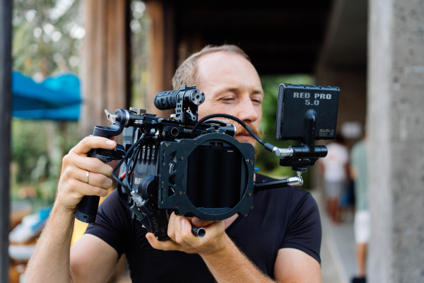 В чем магия работы свадебного видеографа? История