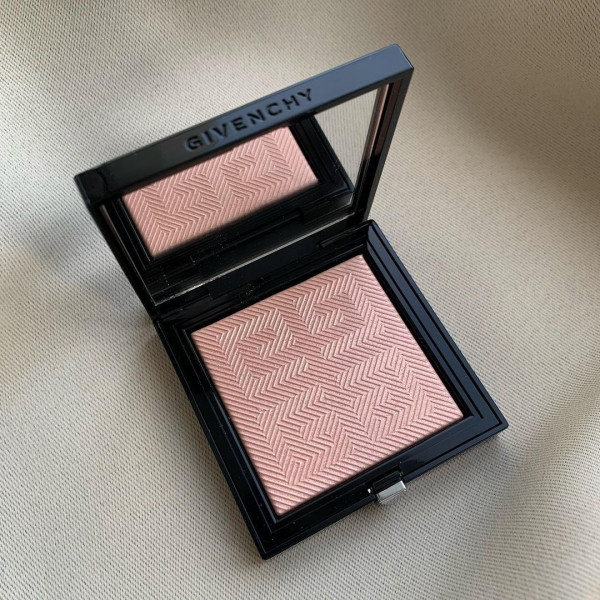 Хайлайтеры, которыми пользуются свадебные стилисты