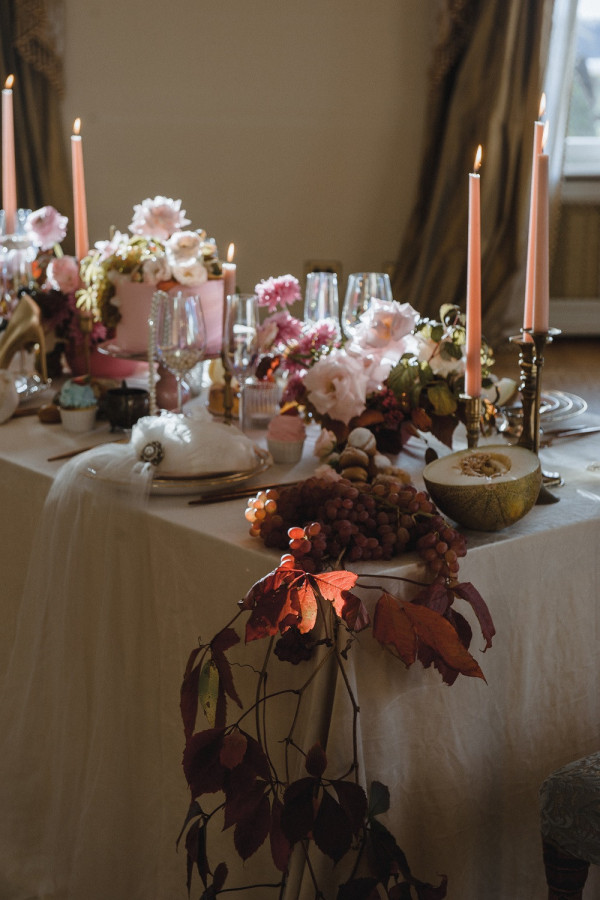 Игривая или серьезная? Два образа невесты в