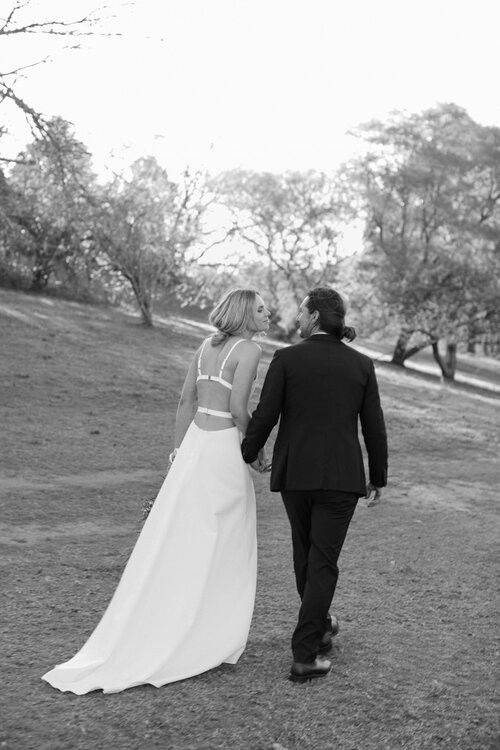 Расслабленный пучок, с которым вы ходите дома