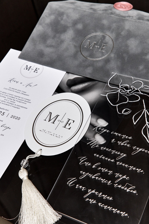 Солнечная летняя свадьба с церемонией на природе