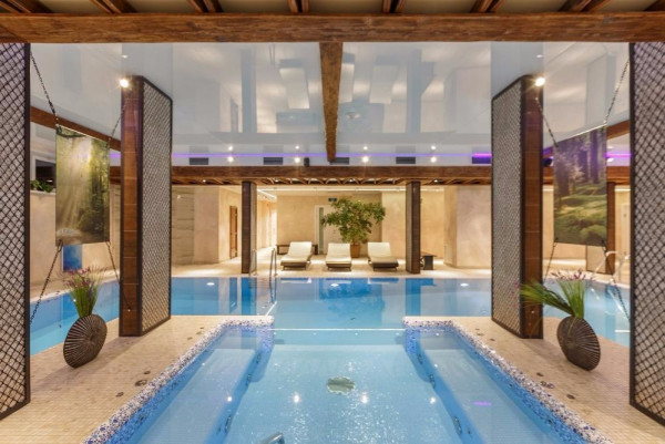 Лучшие загородные отели для новогодних каникул