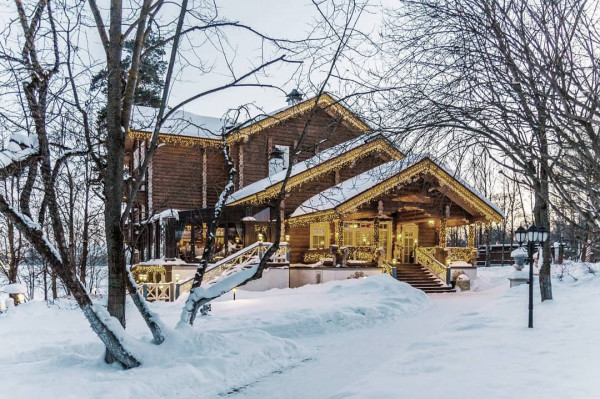 Лучшие загородные отели для новогодних каникул