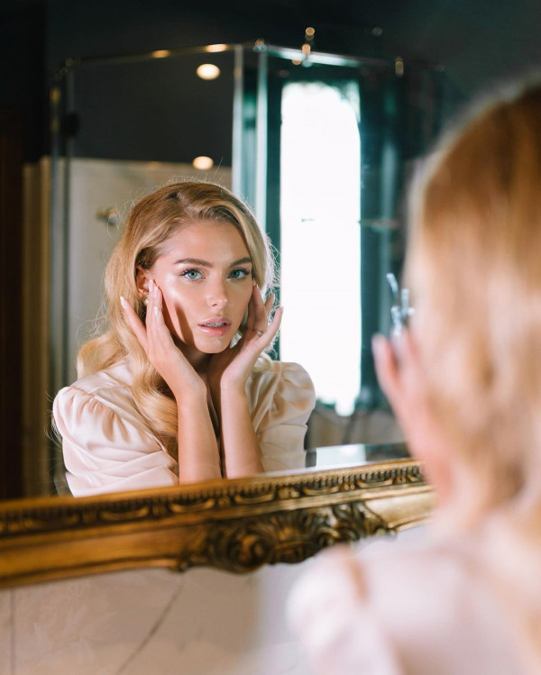 Хайлайтеры, которыми пользуются свадебные стилисты