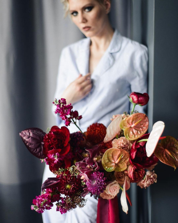 Нежные букеты невесты для зимних свадеб