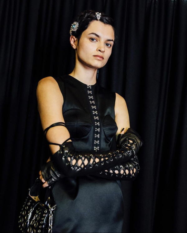 Свадебные перчатки  — это больше не