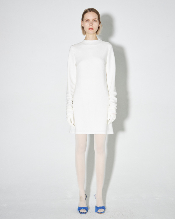 «Зимние» образы для невест существуют