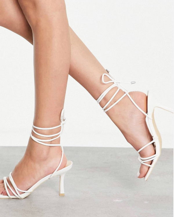 Платформа и шнуровка: 7 пар обуви для